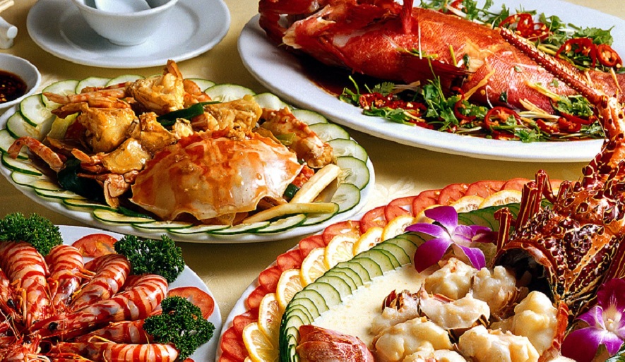 Quán nào ở Cần Thơ tự hào với buffet hải sản đa dạng đến từ Biển Đông?
